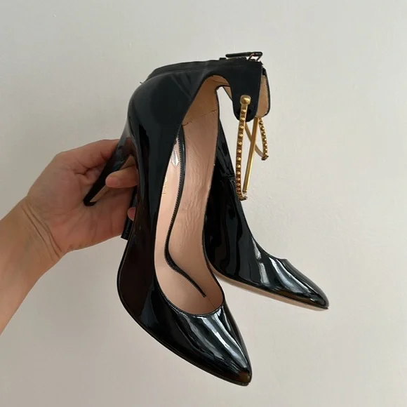 MOVING SALE!!! GUCCI HEELS NEVER WORN! Size 42 - Picture 8 of 9